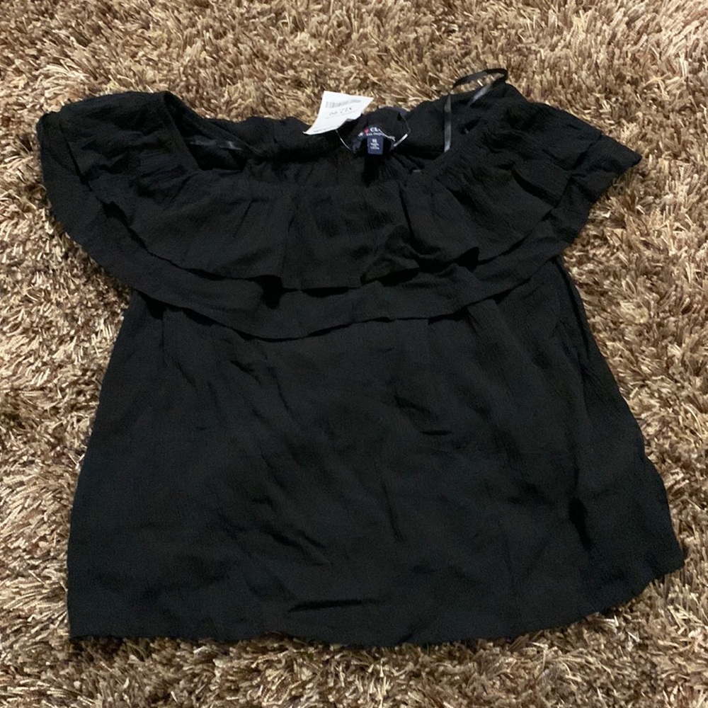 One ❤️ clothing off the shoulder top